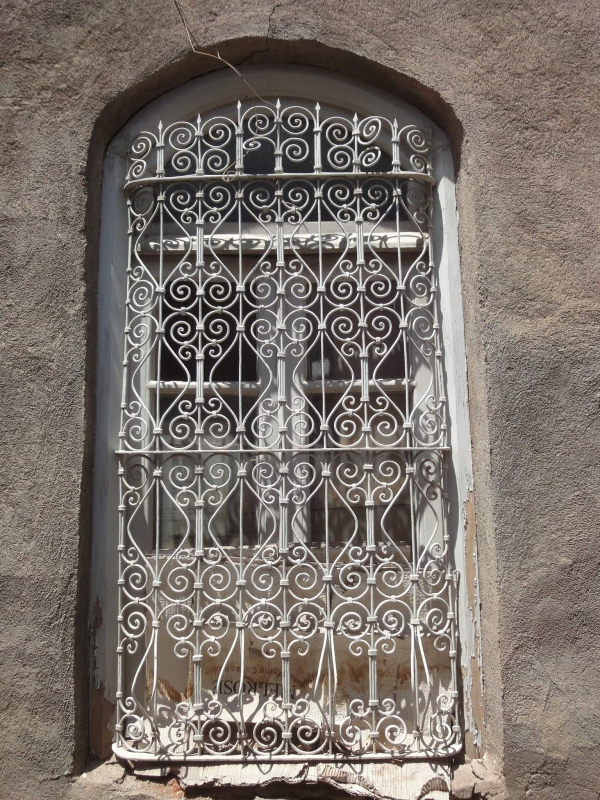 بنای سنگی میدان ساعت خیابان ارتش تبریز